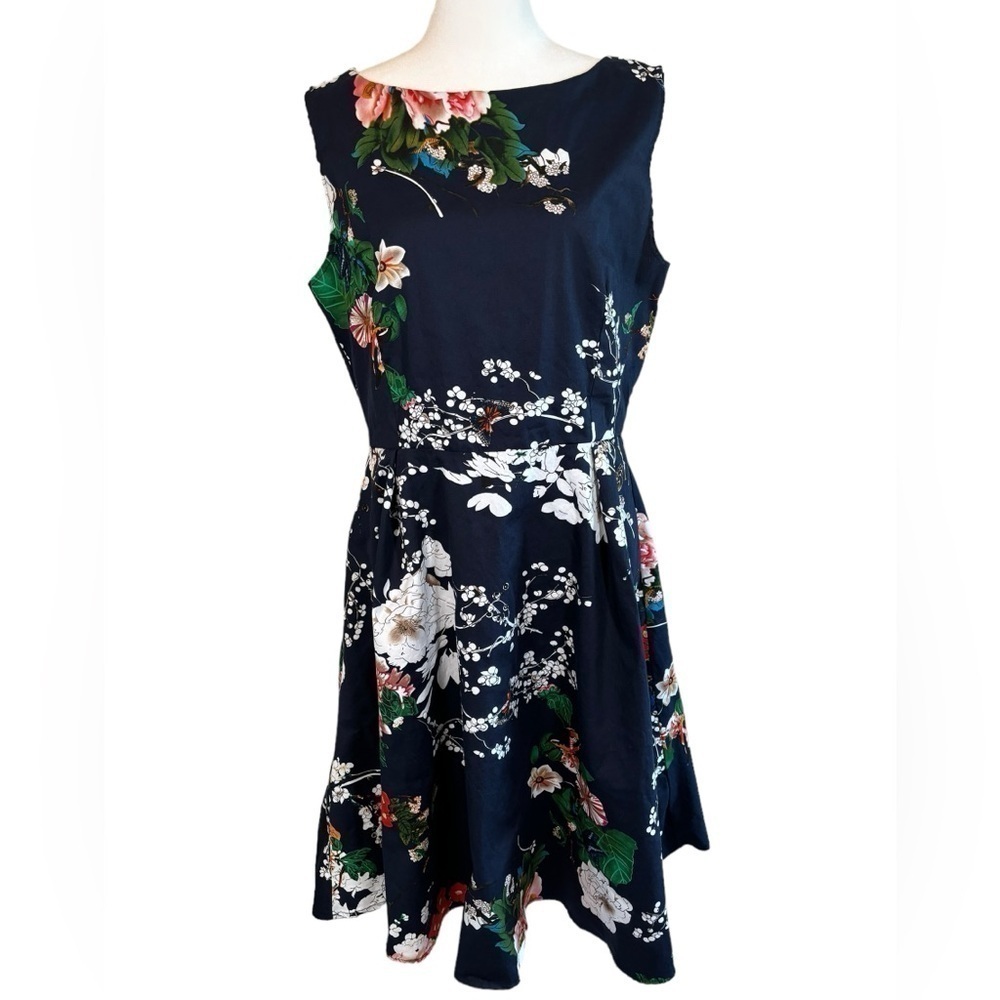 Gilli Floral Navy Midi Dress